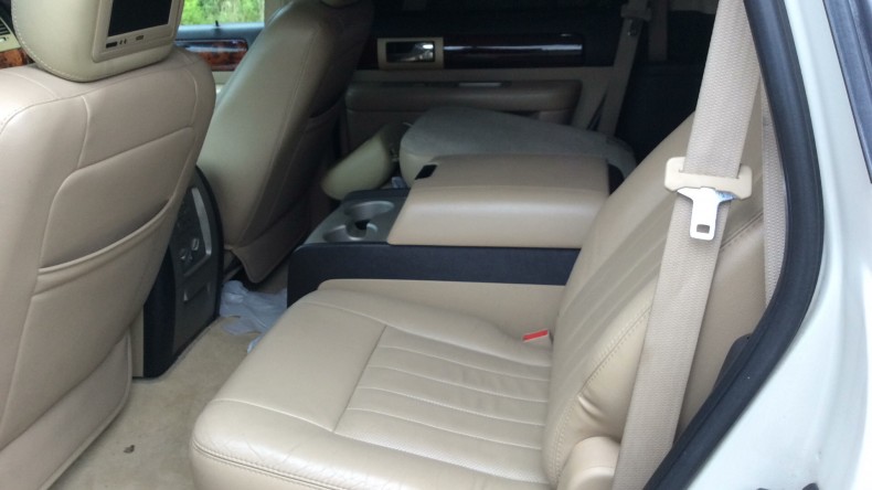 内装後方シート