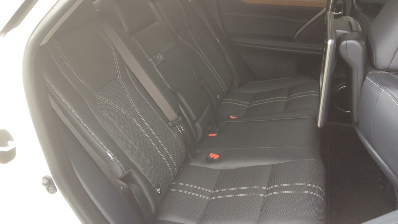 内装後方シート