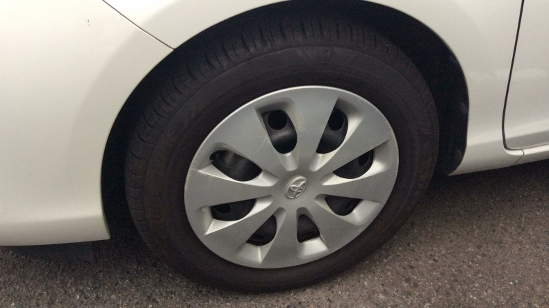 タイヤホイール前