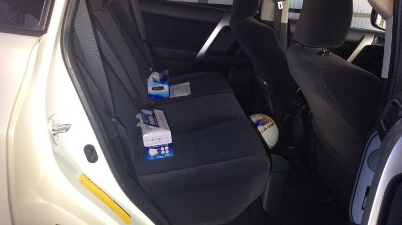 内装後方シート
