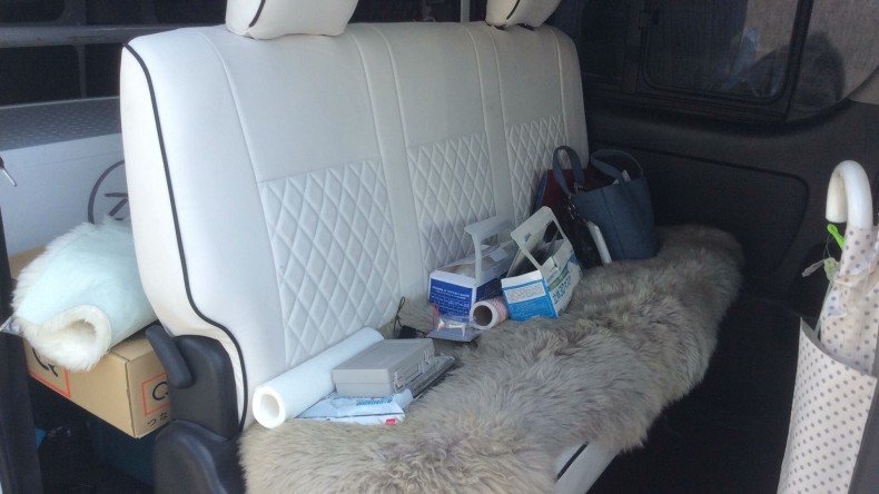 内装後方シート