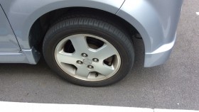 タイヤホイール前