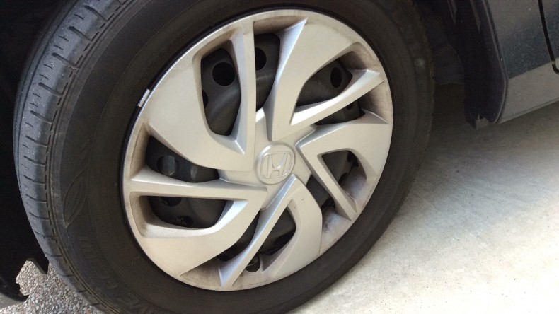 タイヤホイール前