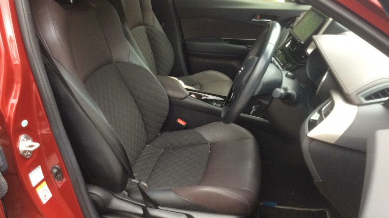 内装前方シート