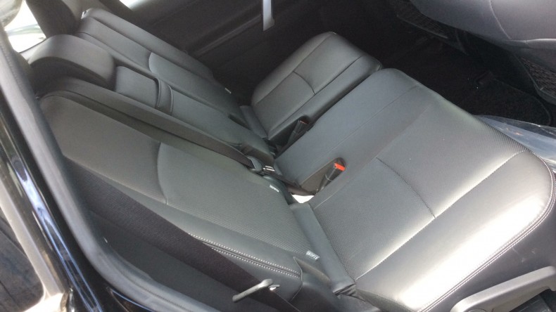 内装後方シート