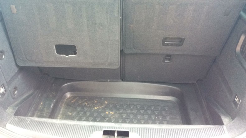 内装トランク