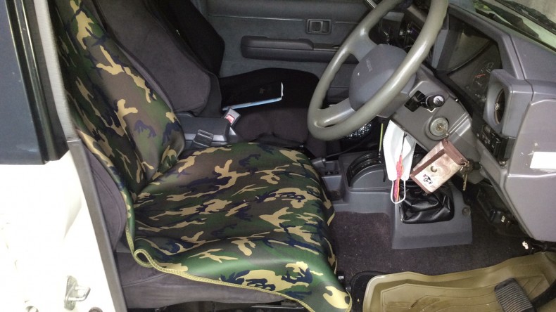 内装前方シート