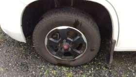 タイヤホイール前