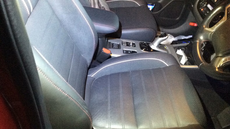 内装前方シート