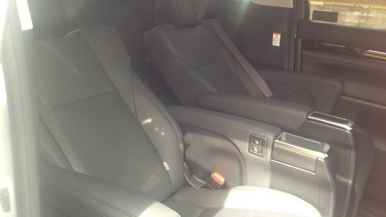 内装後方シート