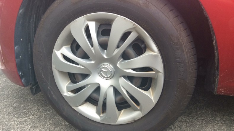 タイヤホイール前