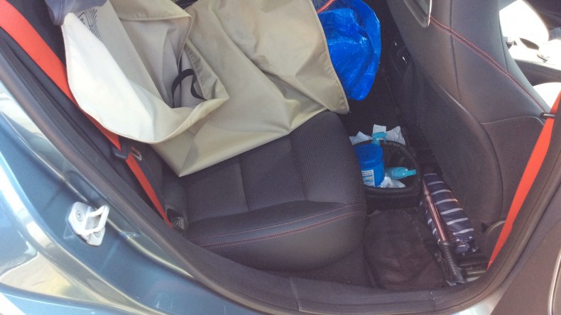 内装後方シート