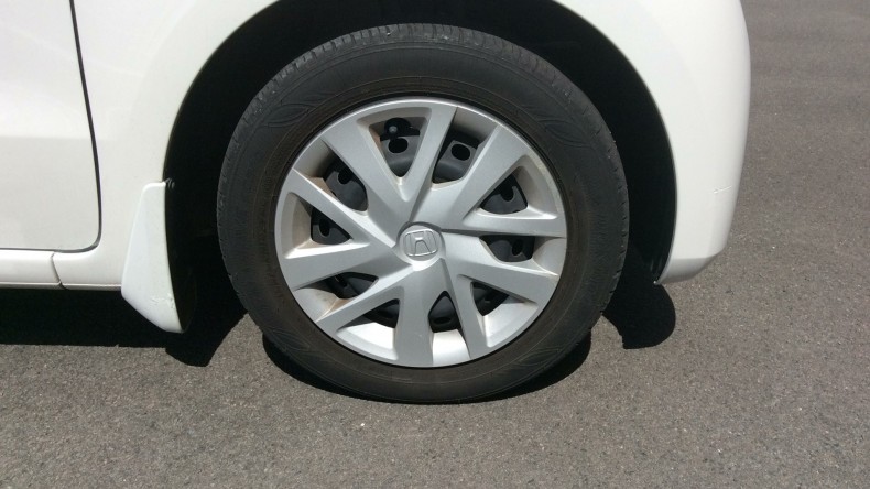 タイヤホイール前