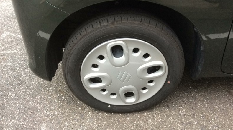 タイヤホイール前