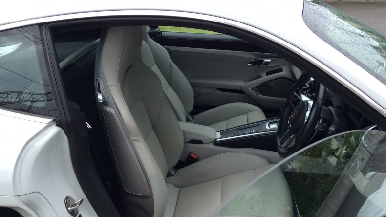 内装前方シート