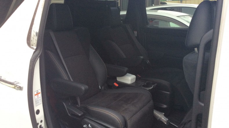 内装後方シート