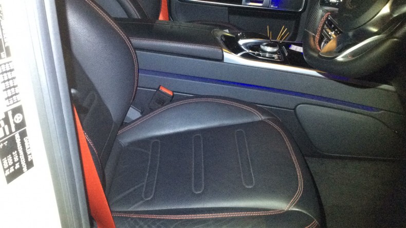 内装前方シート