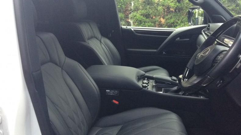 内装前方シート