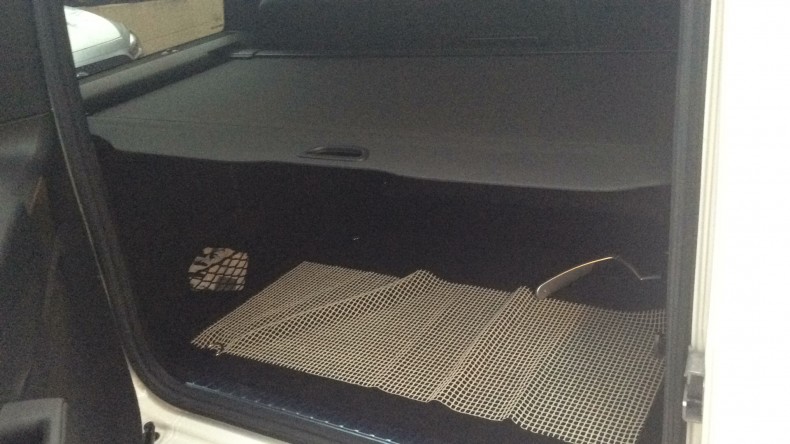 内装トランク