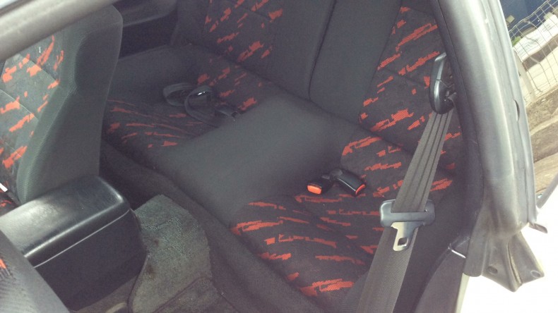 内装後方シート