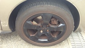 タイヤホイール前