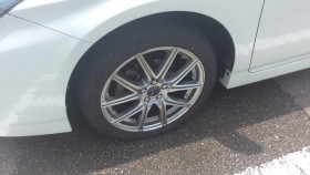 タイヤホイール前