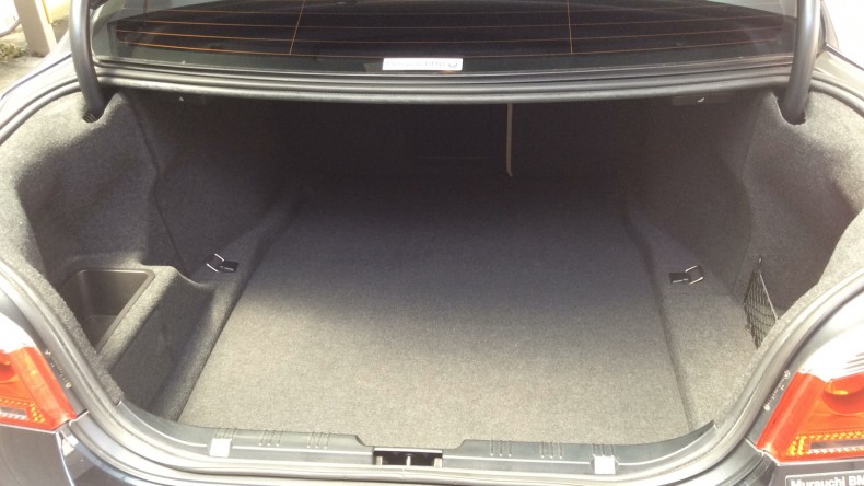 内装トランク