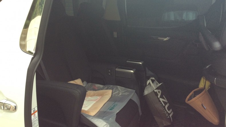 内装後方シート