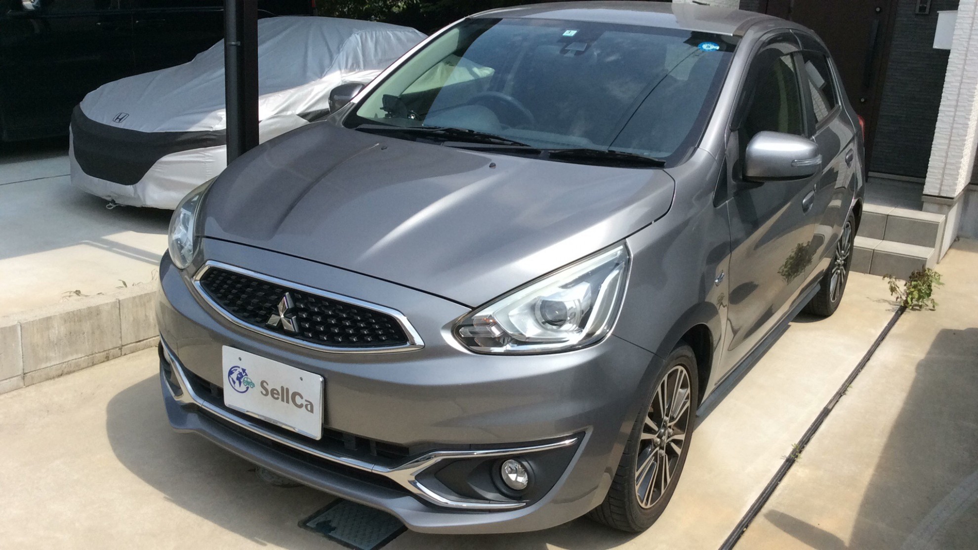 三菱　ミラージュの車種サムネイル画像