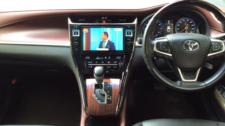 内装インパネ全体