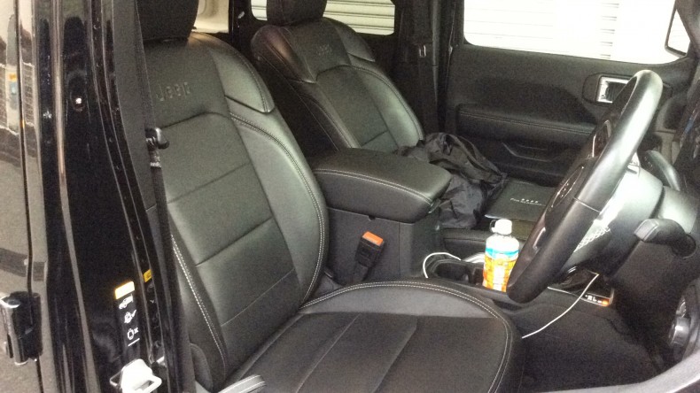 内装前方シート