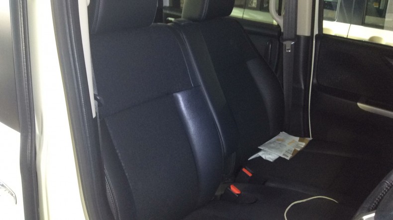 内装前方シート