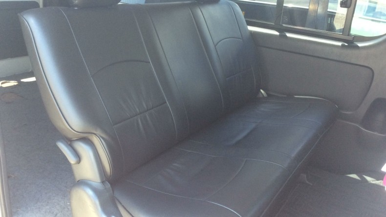 内装後方シート