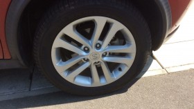 タイヤホイール前