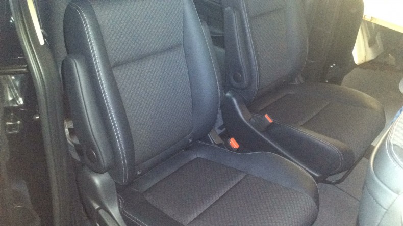 内装後方シート