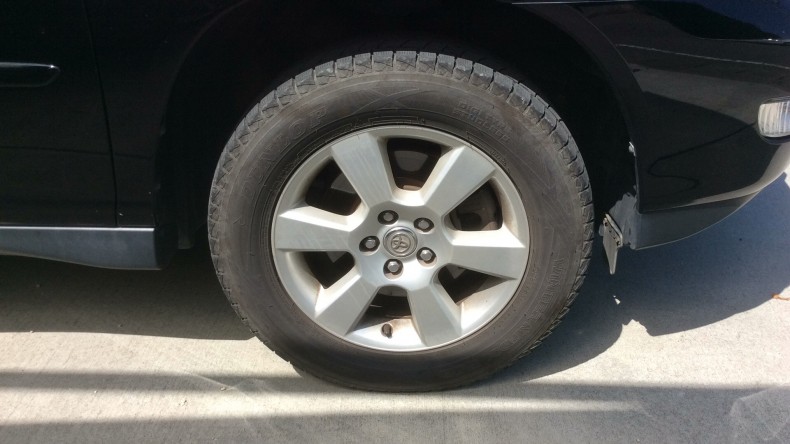 タイヤホイール前