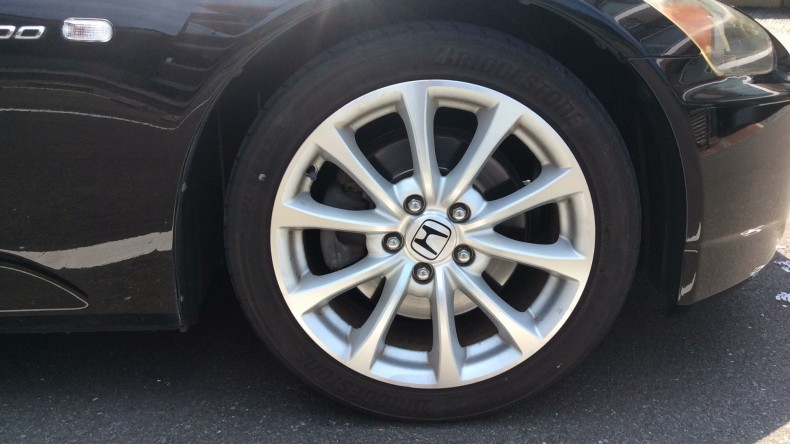 タイヤホイール前