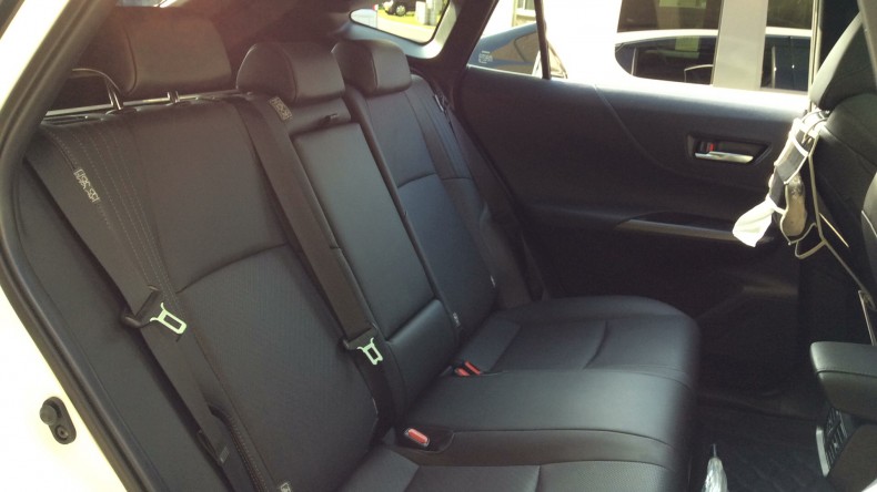 内装後方シート