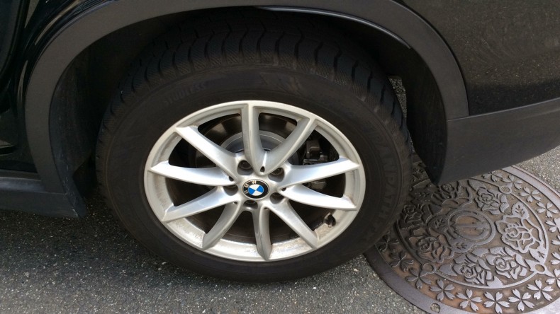 タイヤホイール前