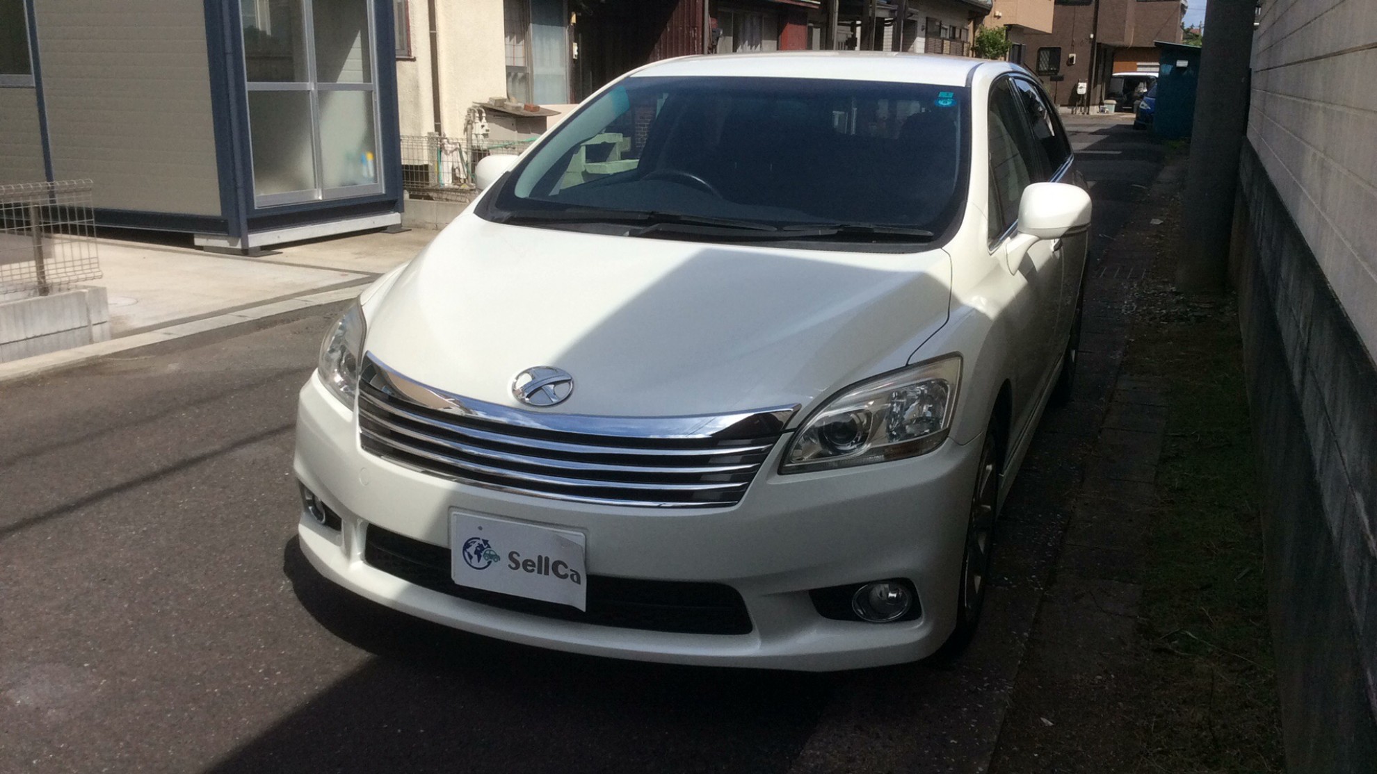 トヨタ　マークＸジオの車種サムネイル画像