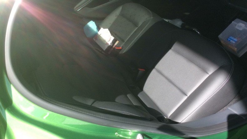 内装後方シート