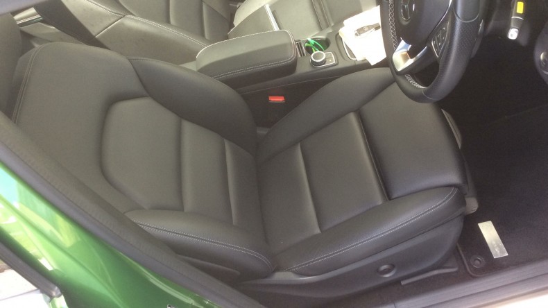 内装前方シート