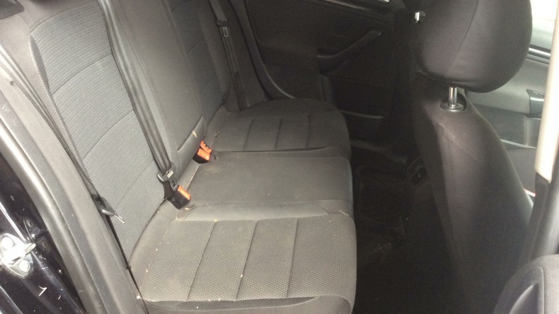 内装後方シート