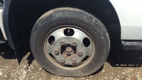 タイヤホイール前