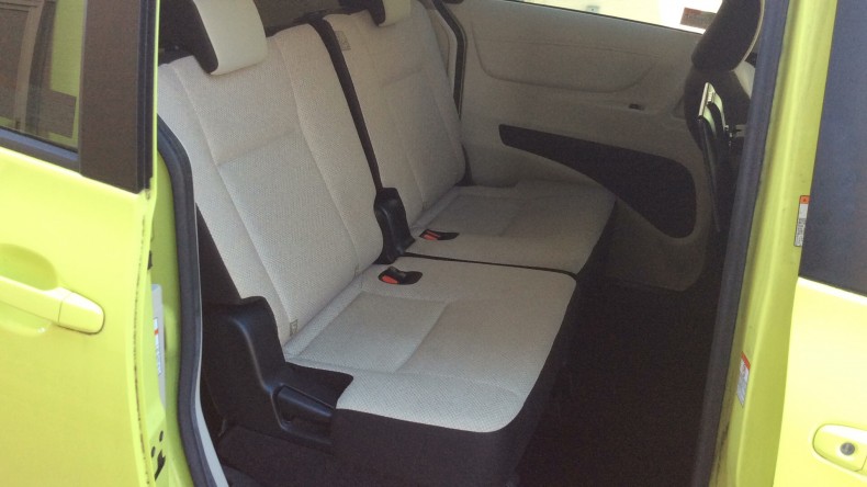 内装後方シート