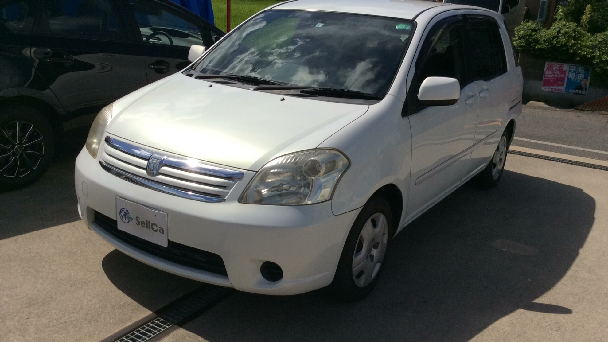 トヨタ　ラウムの車種サムネイル画像