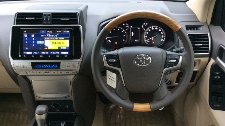 内装インパネ全体