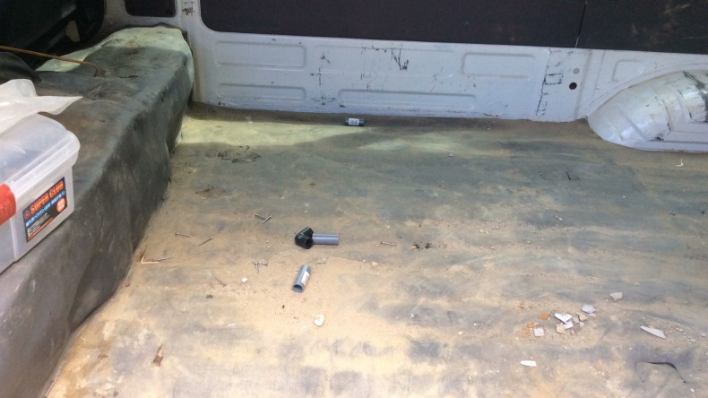 内装後方シート