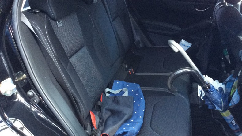 内装後方シート