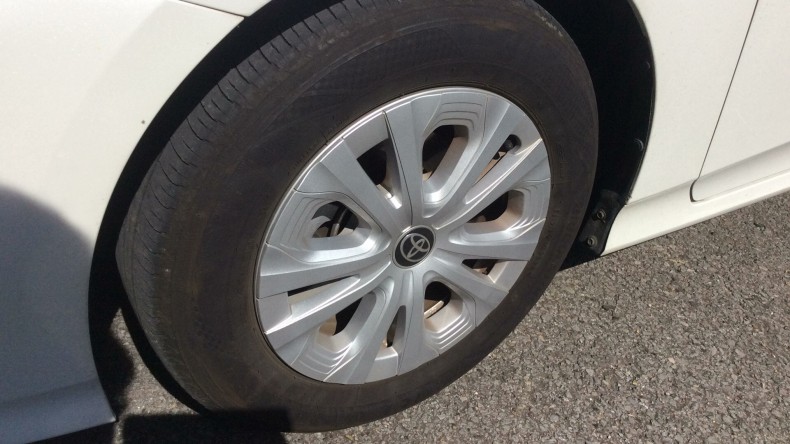 タイヤホイール前